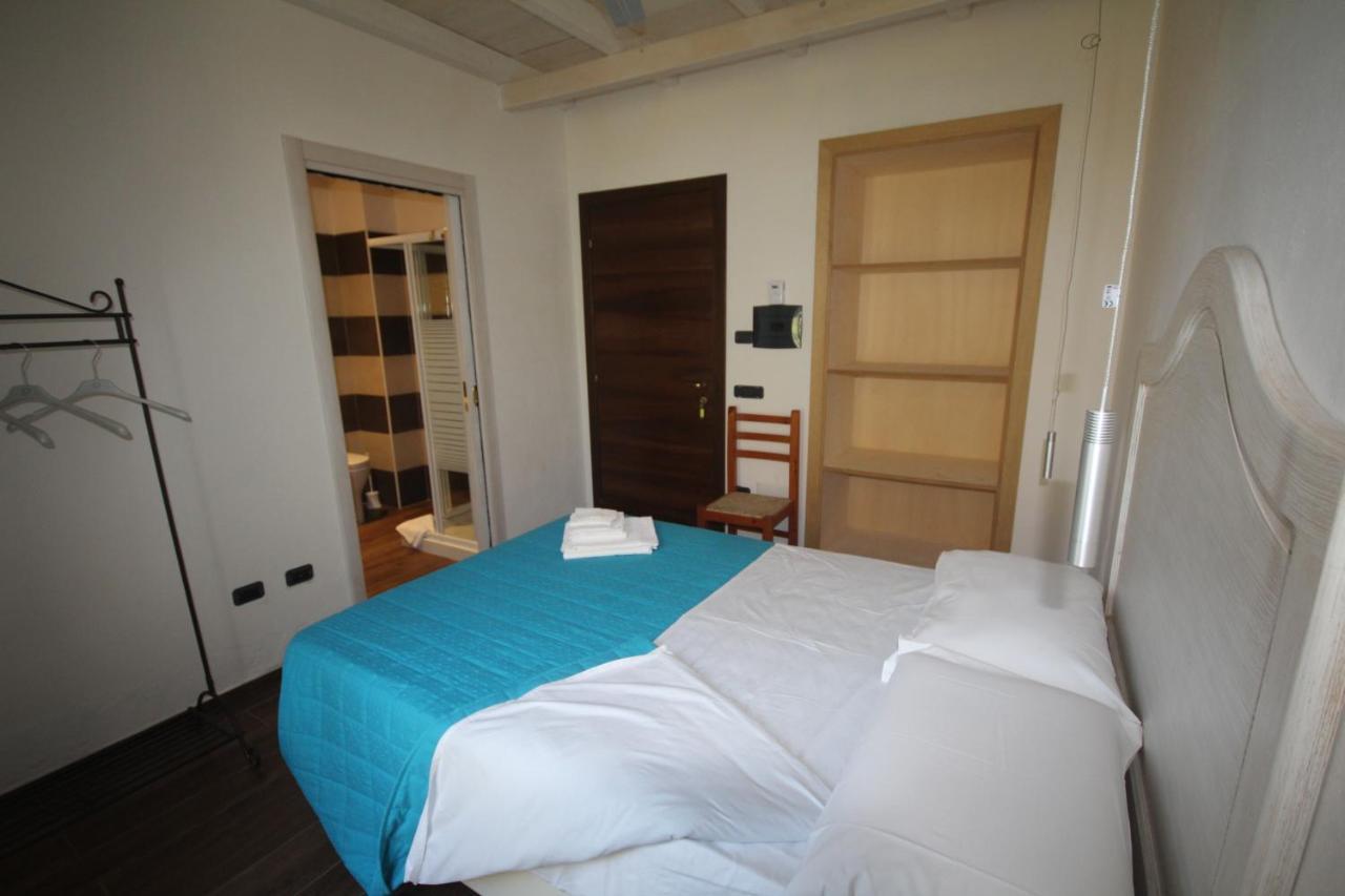 Villa La Conchiglia Rooms 卡拉·利贝罗托 外观 照片
