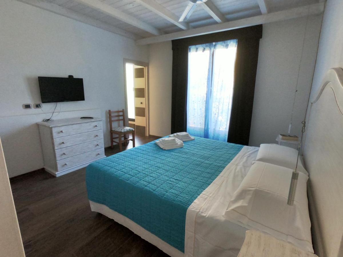 Villa La Conchiglia Rooms 卡拉·利贝罗托 外观 照片